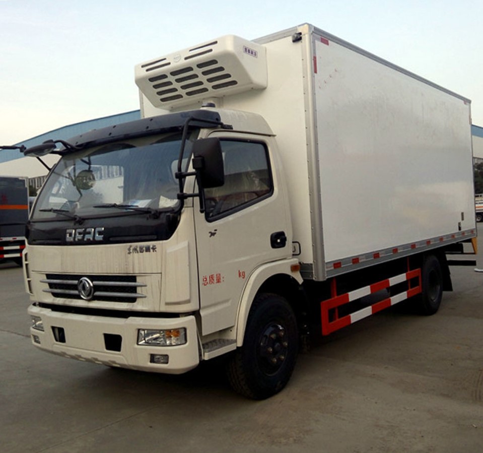 Dongfeng-7-Ton-Freezer-Truck